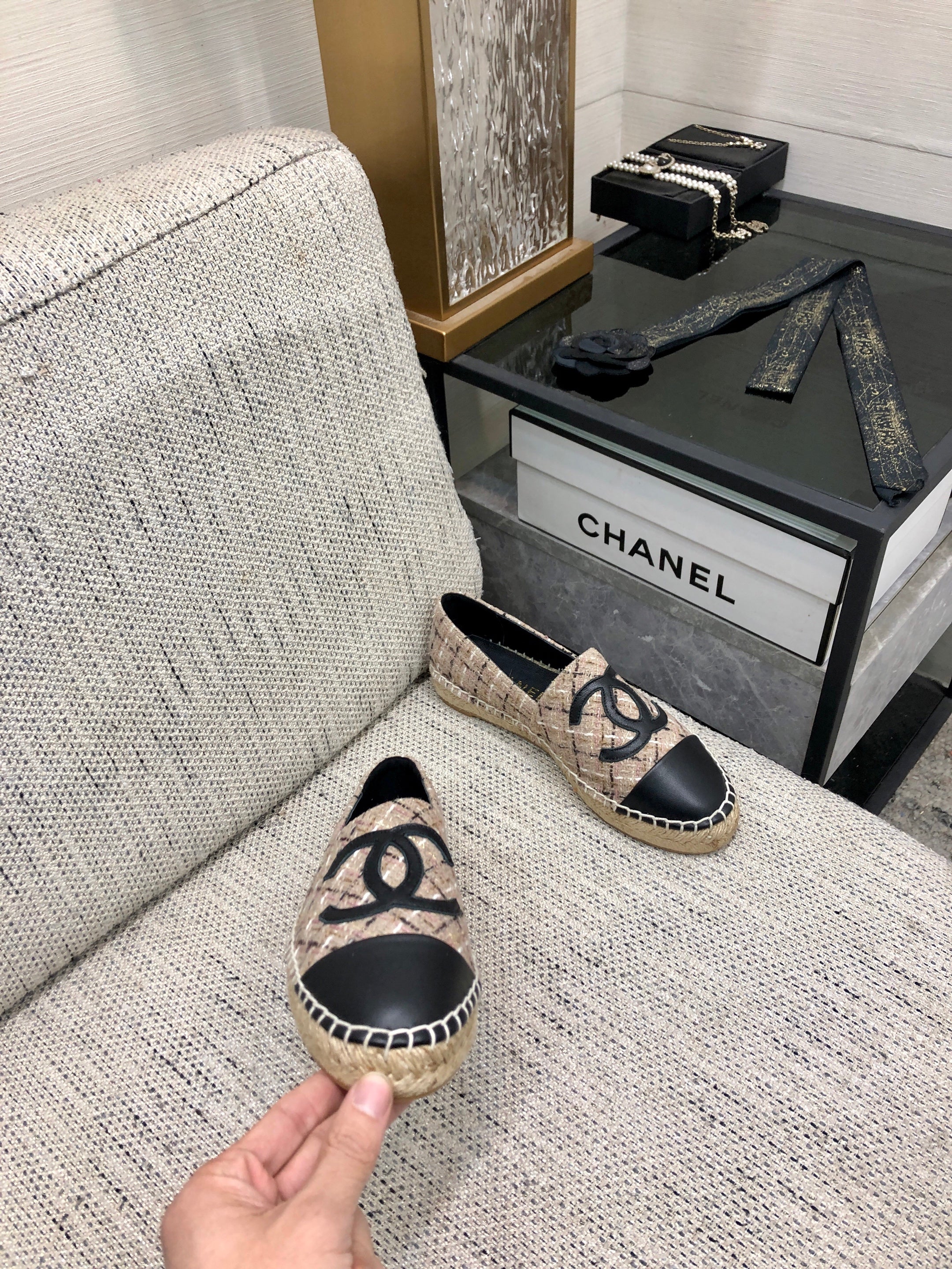 ESPADRILLE CAMEL BEIGE TWEED FABRIC AND BLACK CALFSKIN FLATS