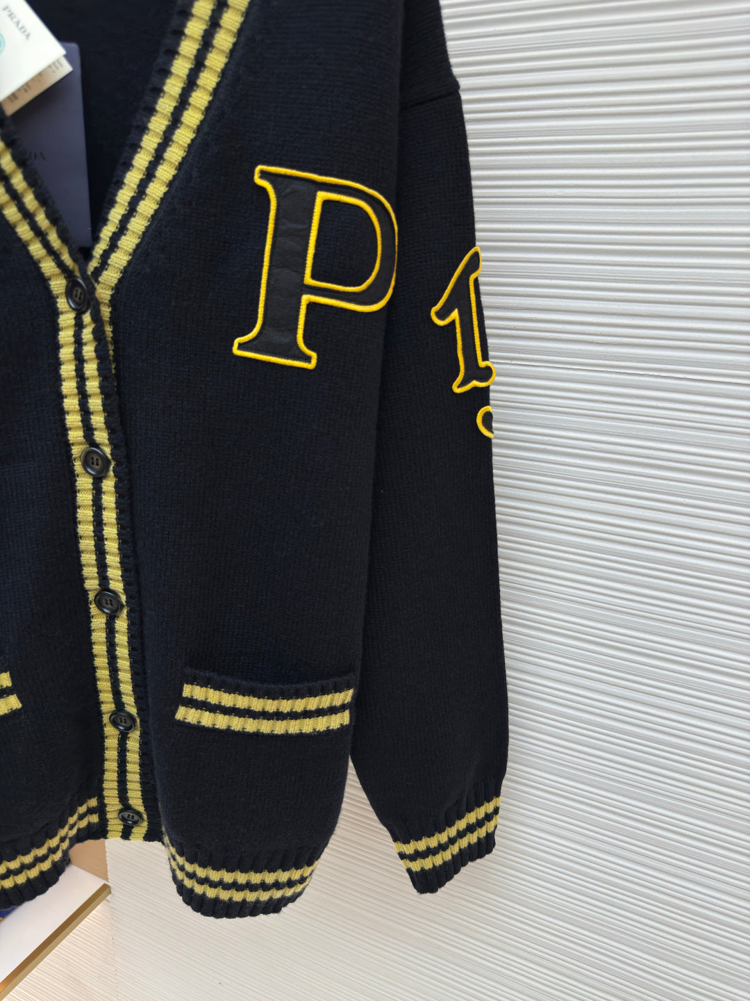 PRADA 25S CARDIGAN 541