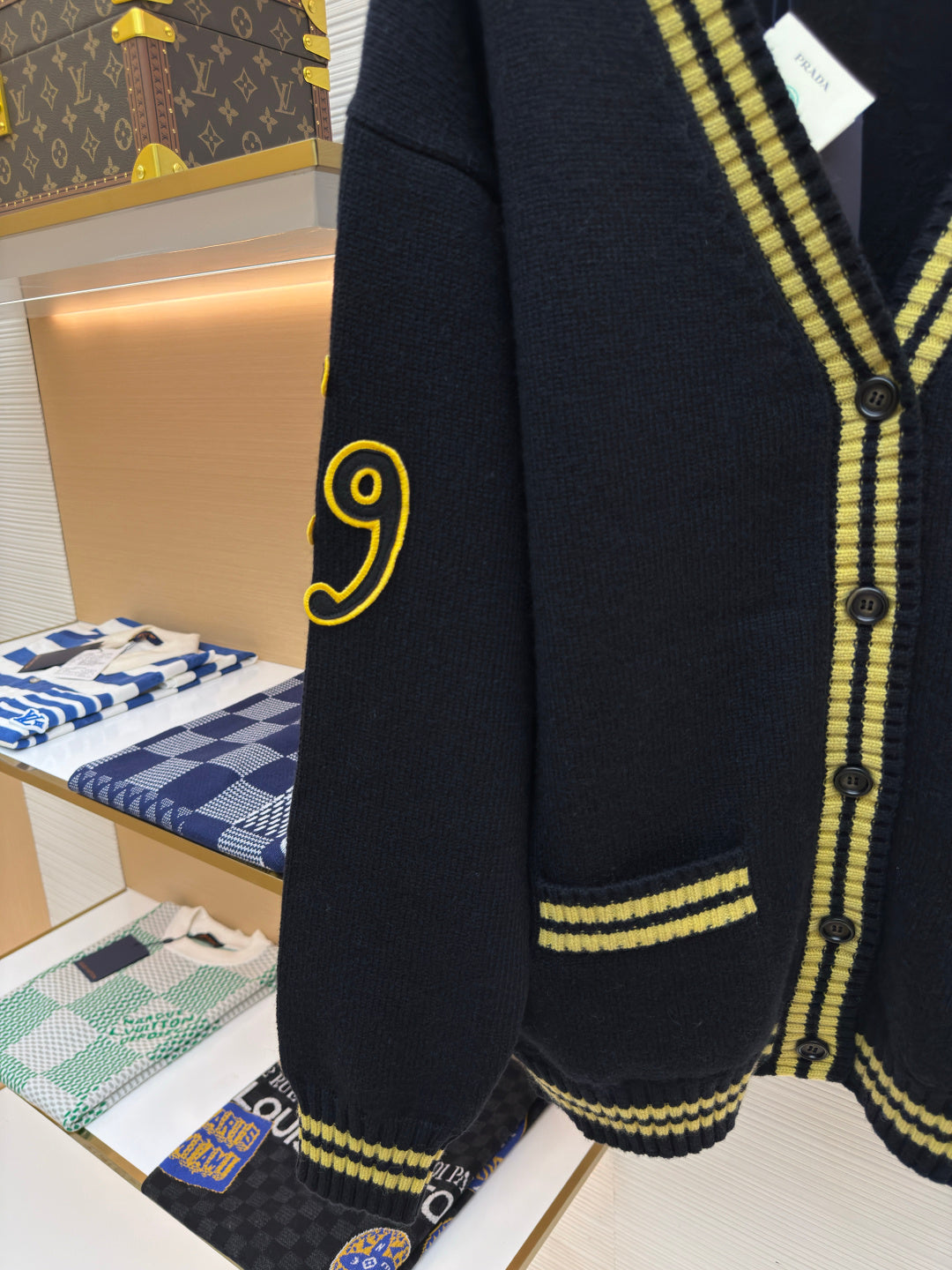 PRADA 25S CARDIGAN 541