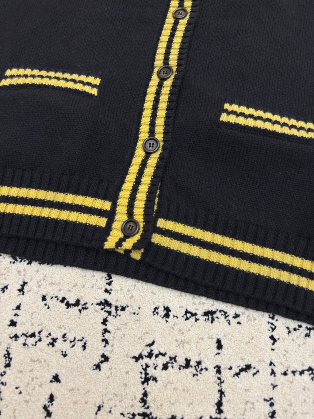 PRADA 25S CARDIGAN 541