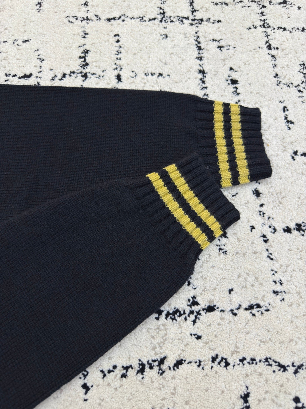 PRADA 25S CARDIGAN 541