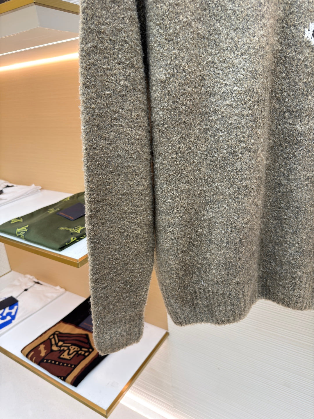 LV 25S SWEATER 583445