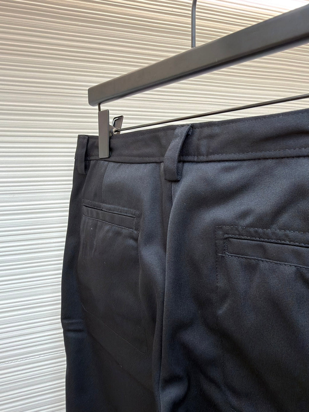 LV 25S EMBROIDERED CARGO PANTS 584825