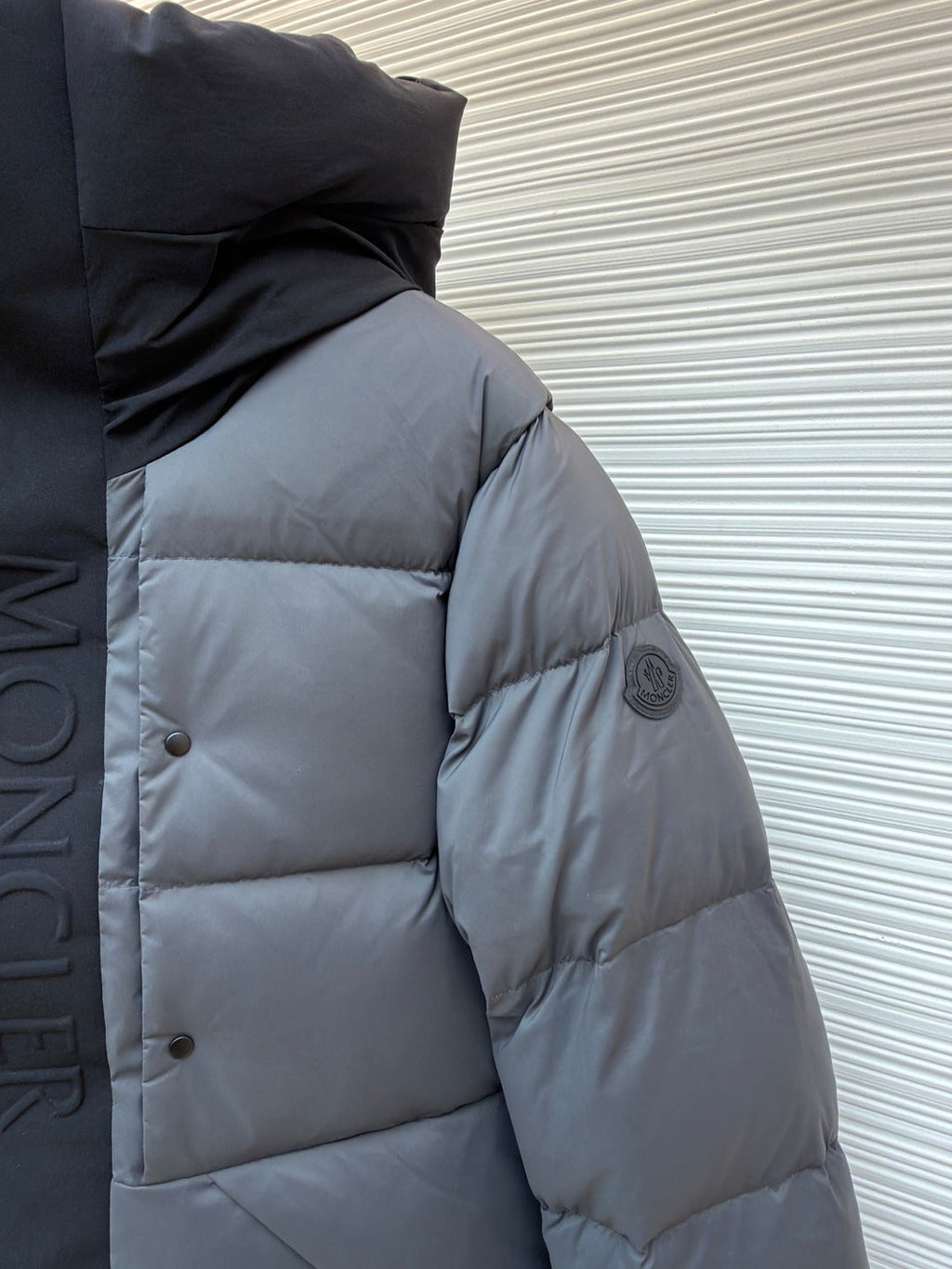 MONCLER 25S DOWN JACKET 218