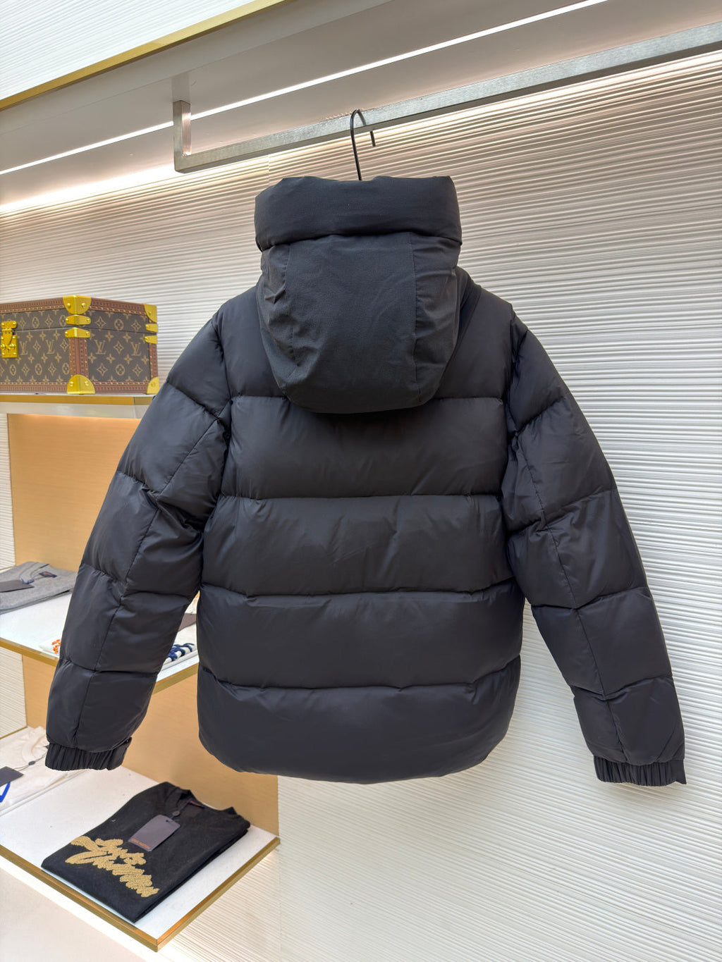 MONCLER 25S DOWN JACKET 217
