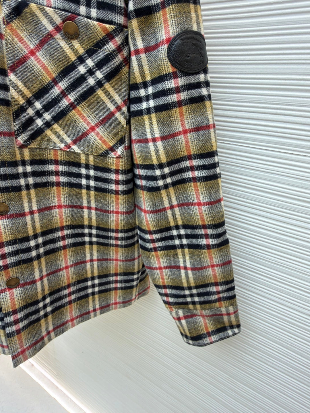 BURBERRY 25S KNITTED-COLLAR PLAID COAT 275