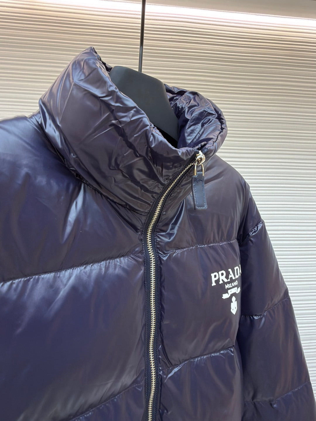 PRADA 25S DOWN JACKET 392