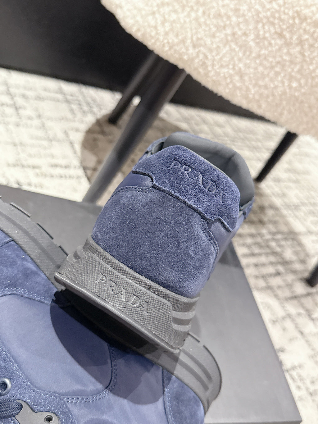 PRADA 25S MEN SNEAKERS LOGO IN NAVY BLUE NUBUCK AND CANVAS