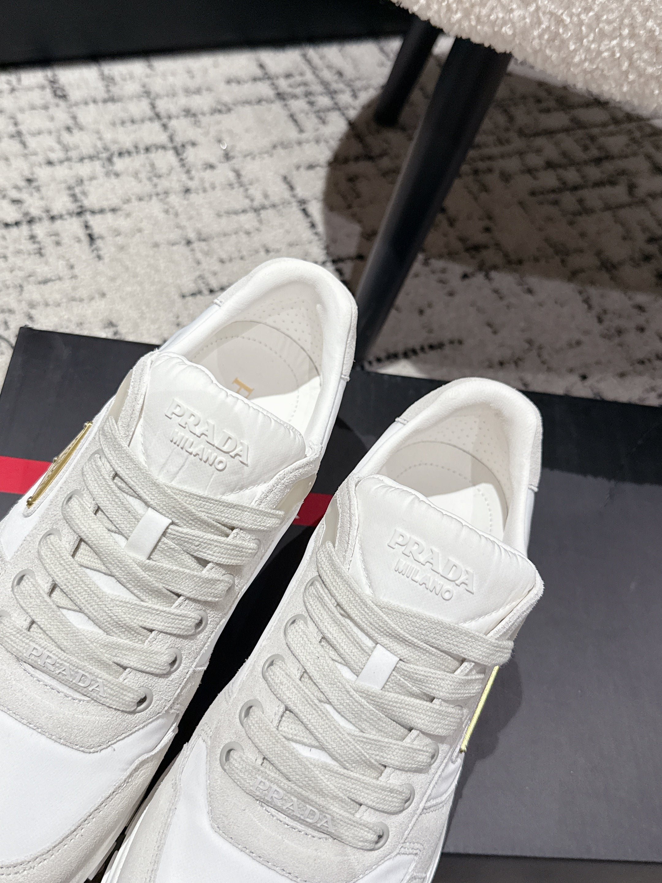 PRADA 25S MEN SNEAKERS LOGO IN WHITE NUBUCK AND CANVAS