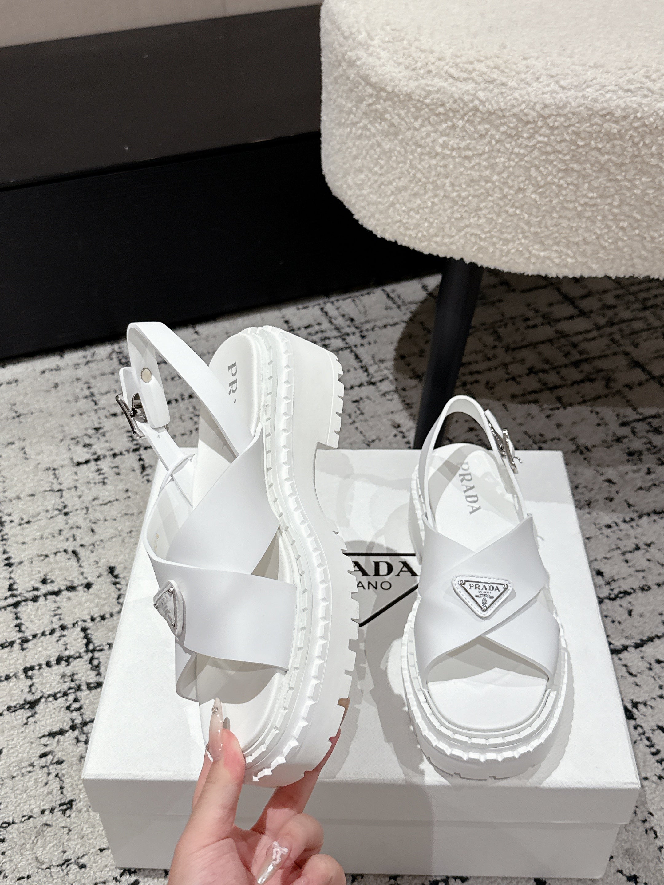 PRADA 25S CRISSCROSS SANDALS IN WHITE CALFSKIN LOGO