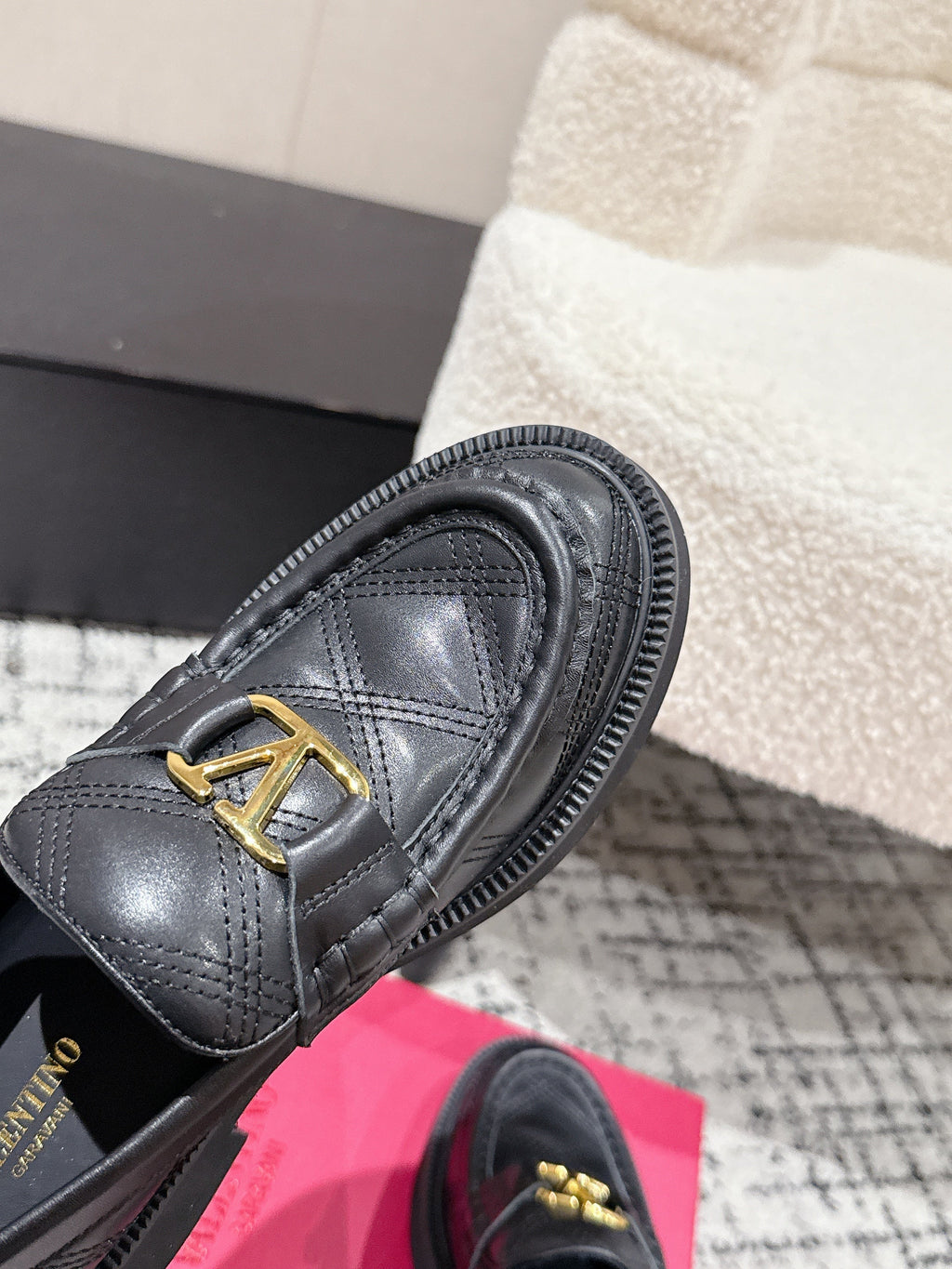 VLTN LOAFER 25S IN MATTE BLACK LEATHER WITH GOLD HARDWARE