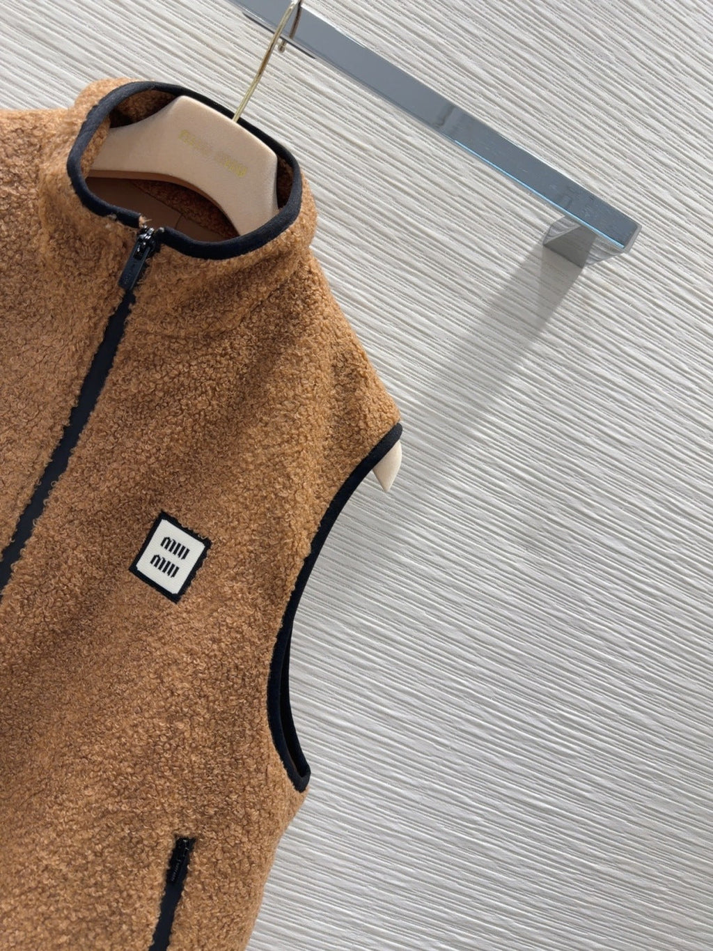 MIUMIU VEST STYLE 800