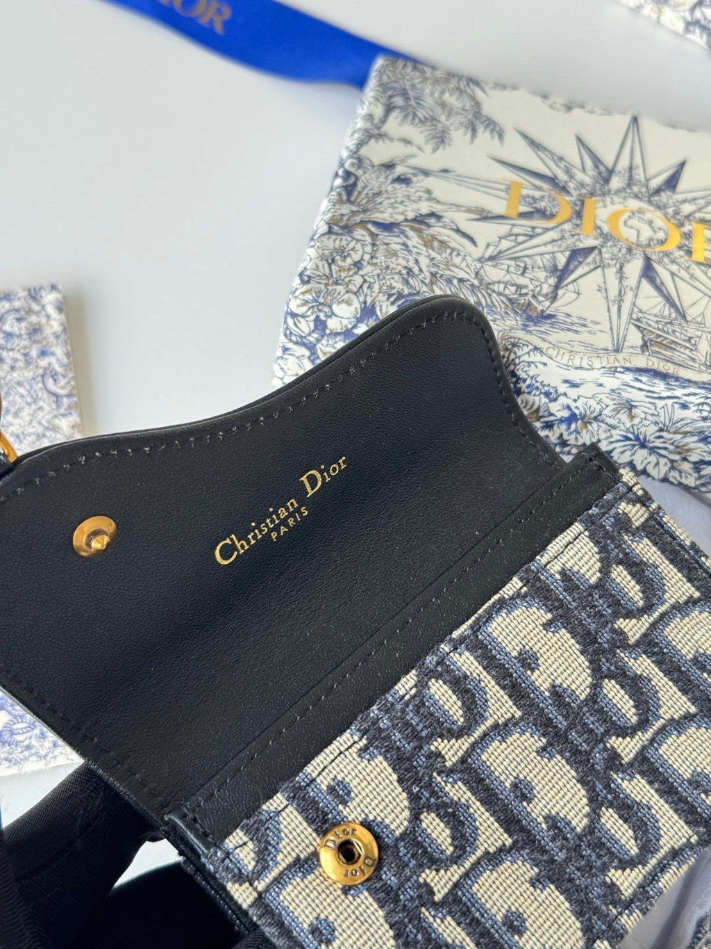 DIOR 25S SADDLE JASMINE GUSSET CARD HOLDER 10 IN BLUE BLACK OBLIQUE JACQUARD CANVAS AND CALFSKIN