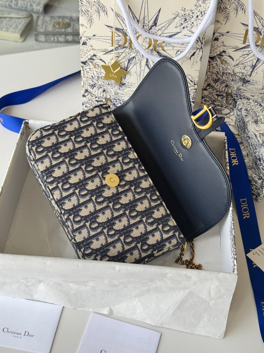 DIOR 25S MEDIUM SADDLE POUCH WITH CHAIN 21 IN BLUE DIOR OBLIQUE JACQUARD CANVAS