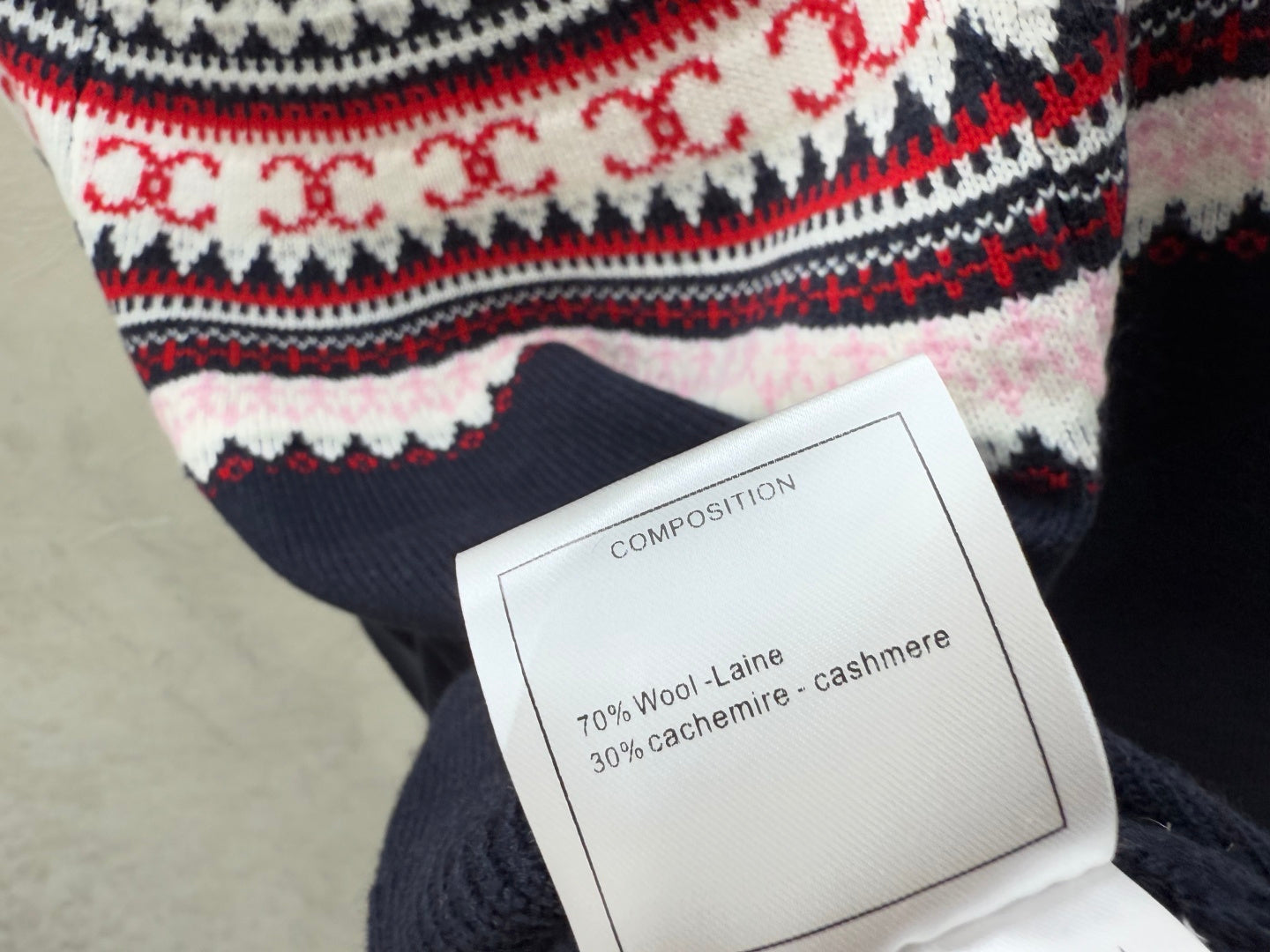 MIUMIU SWEATER STYLE 682