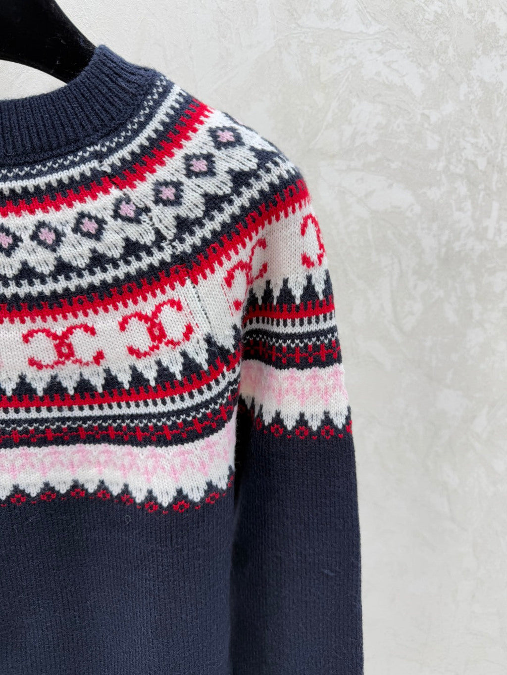 MIUMIU SWEATER STYLE 682