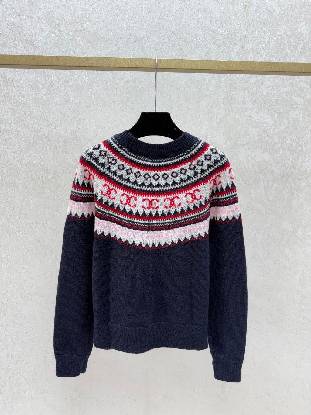 MIUMIU SWEATER STYLE 682