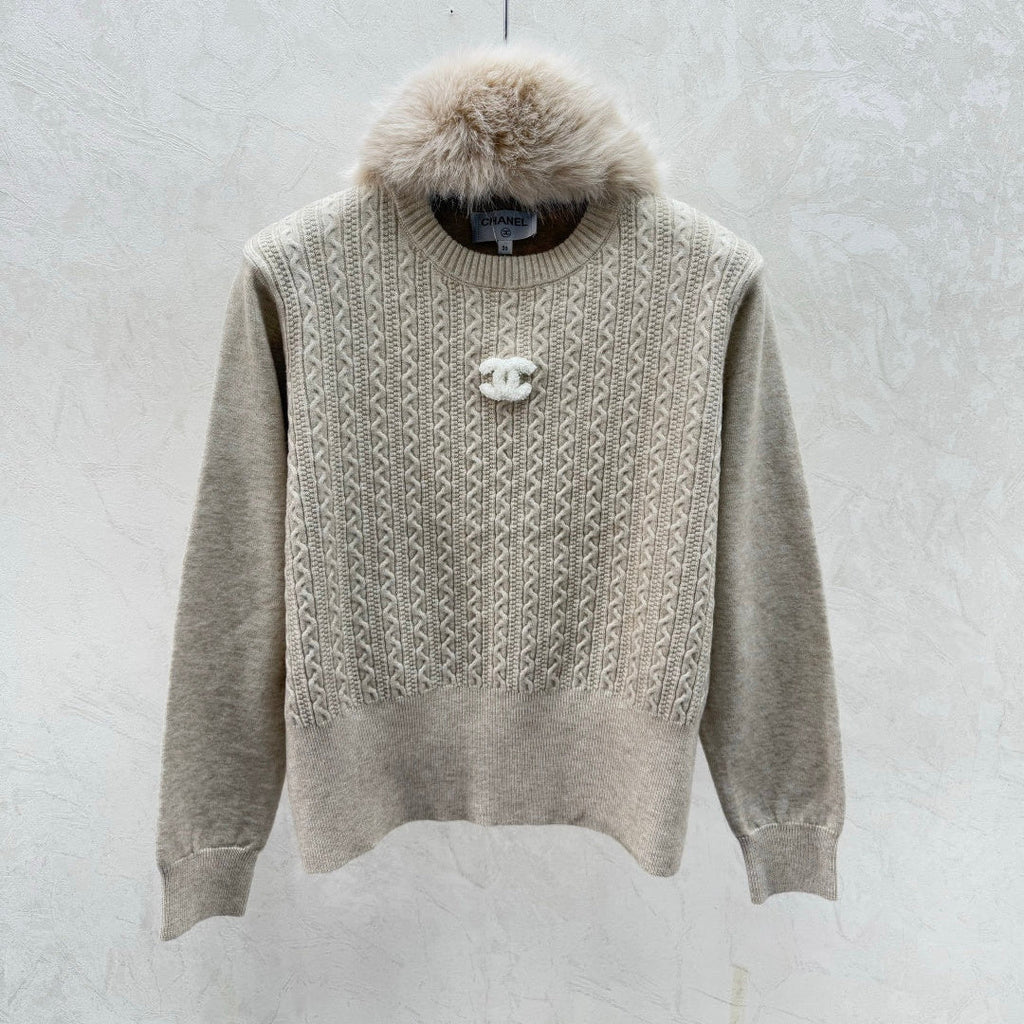 CHANEL 25S SWEATER WITH SCARF 522
