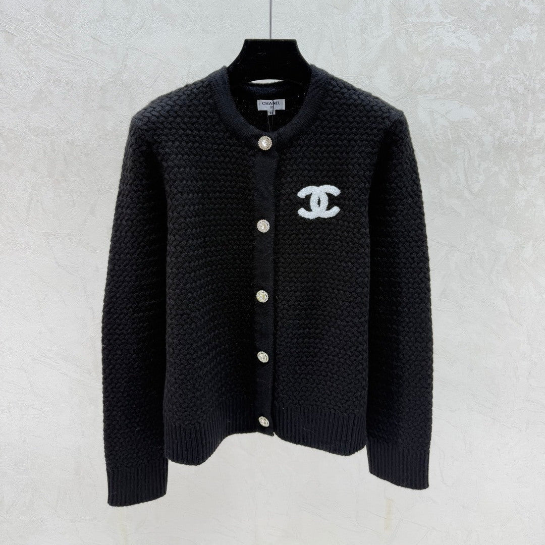 CHANEL 25S ROUND-NECK CARDIGAN 521