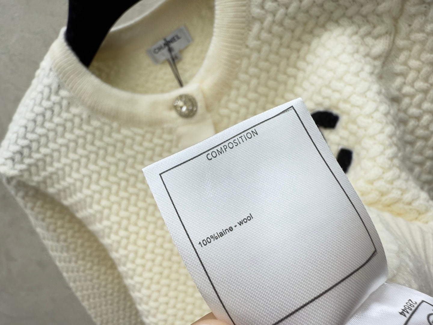 CHANEL 25S ROUND-NECK CARDIGAN 519