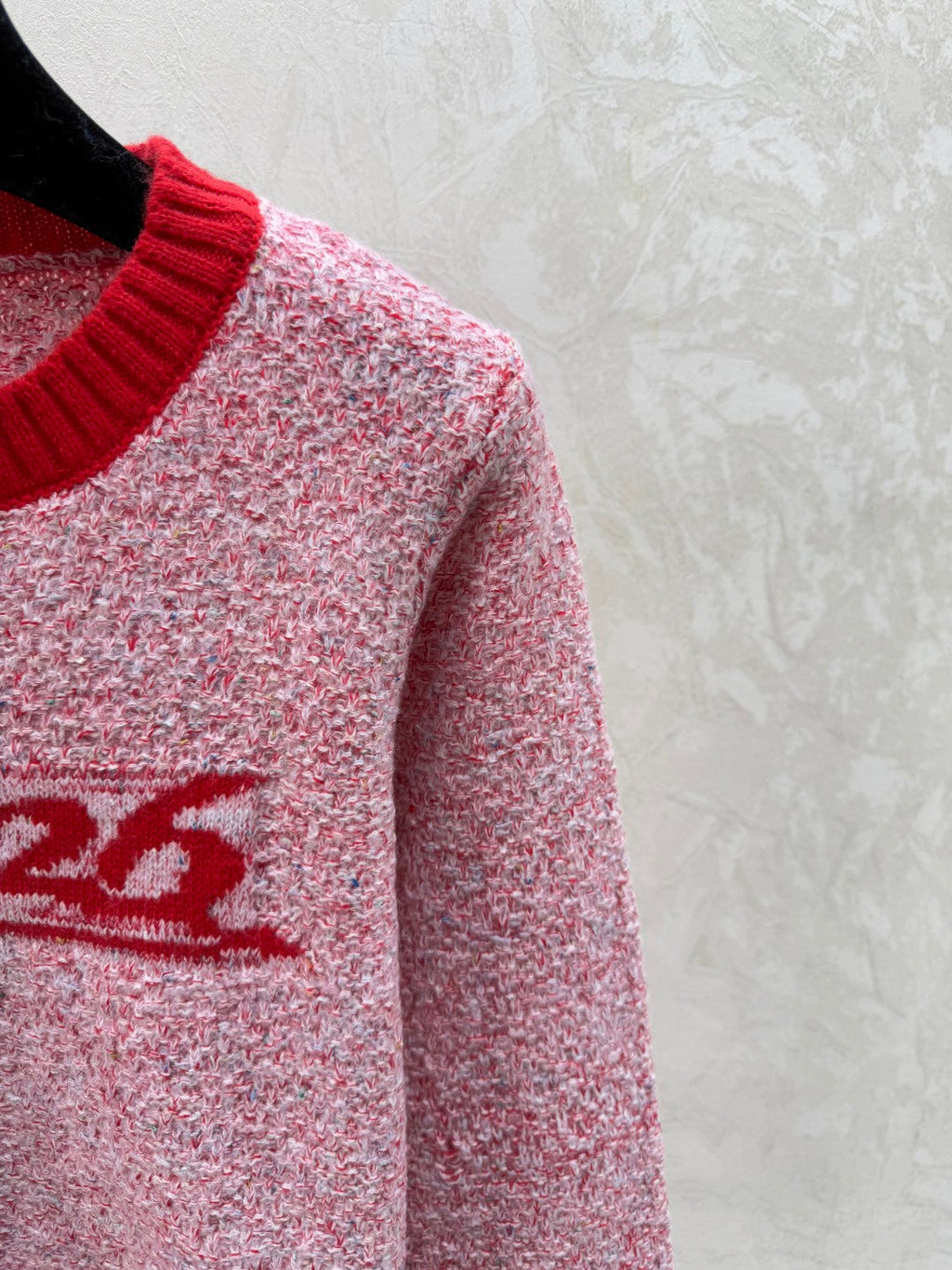 CHANEL 25S LONG-SLEEVE ROUND-NECK SWEATER 514