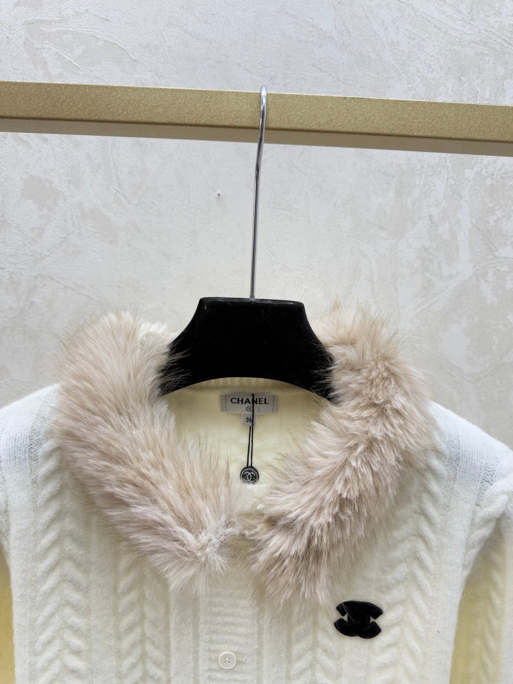 CHANEL 25S FUR-COLLAR CARDIGAN 516