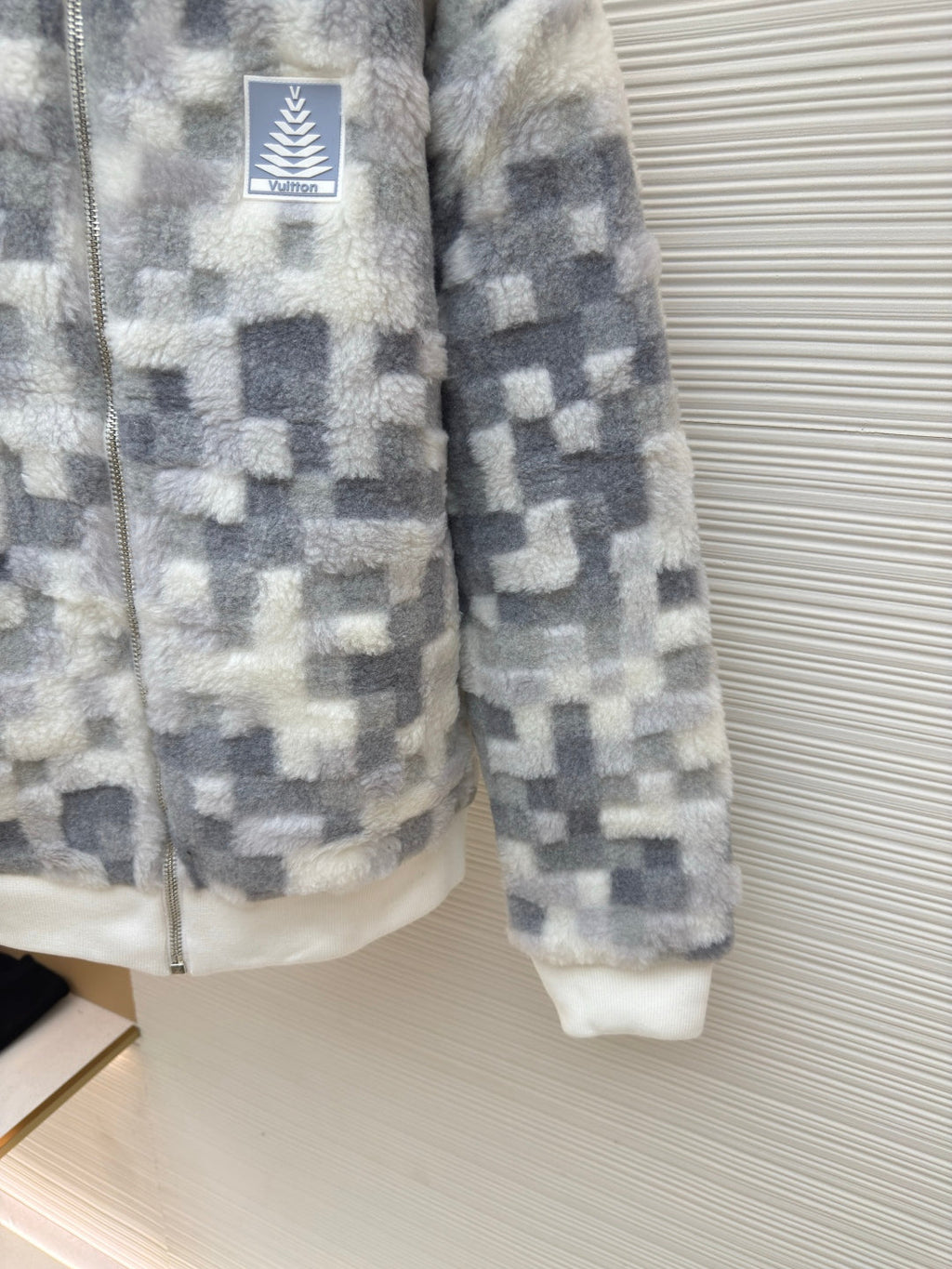 LV 25S CASHMERE COAT 589440