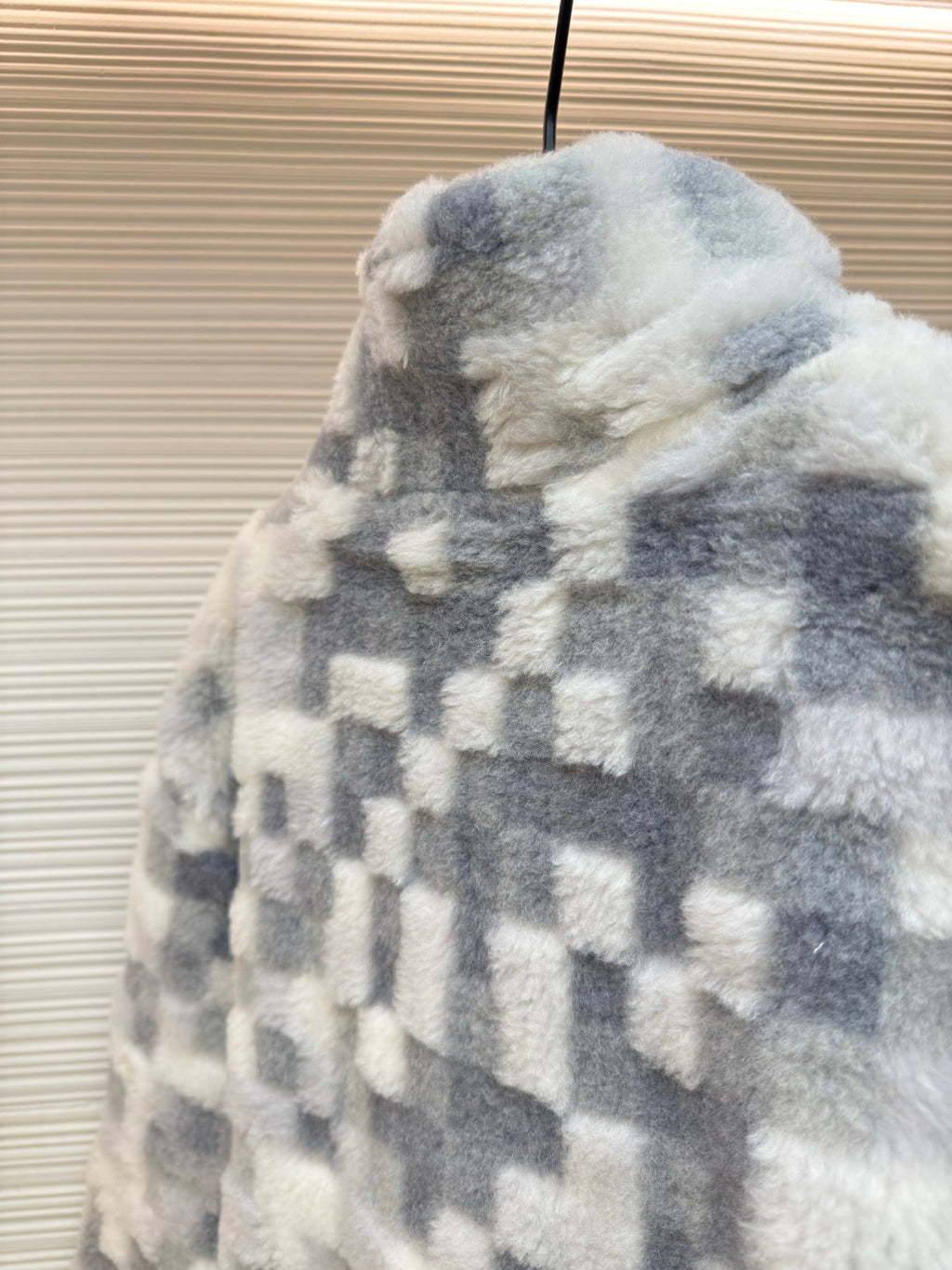 LV 25S CASHMERE COAT 589440