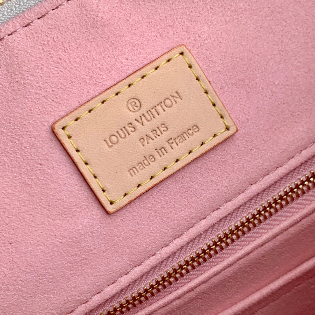 SLOUCHY PM 40 IN WHITE GREY CHECKERBOARD PATTERN DAMIER AZUR COATED CANVAS