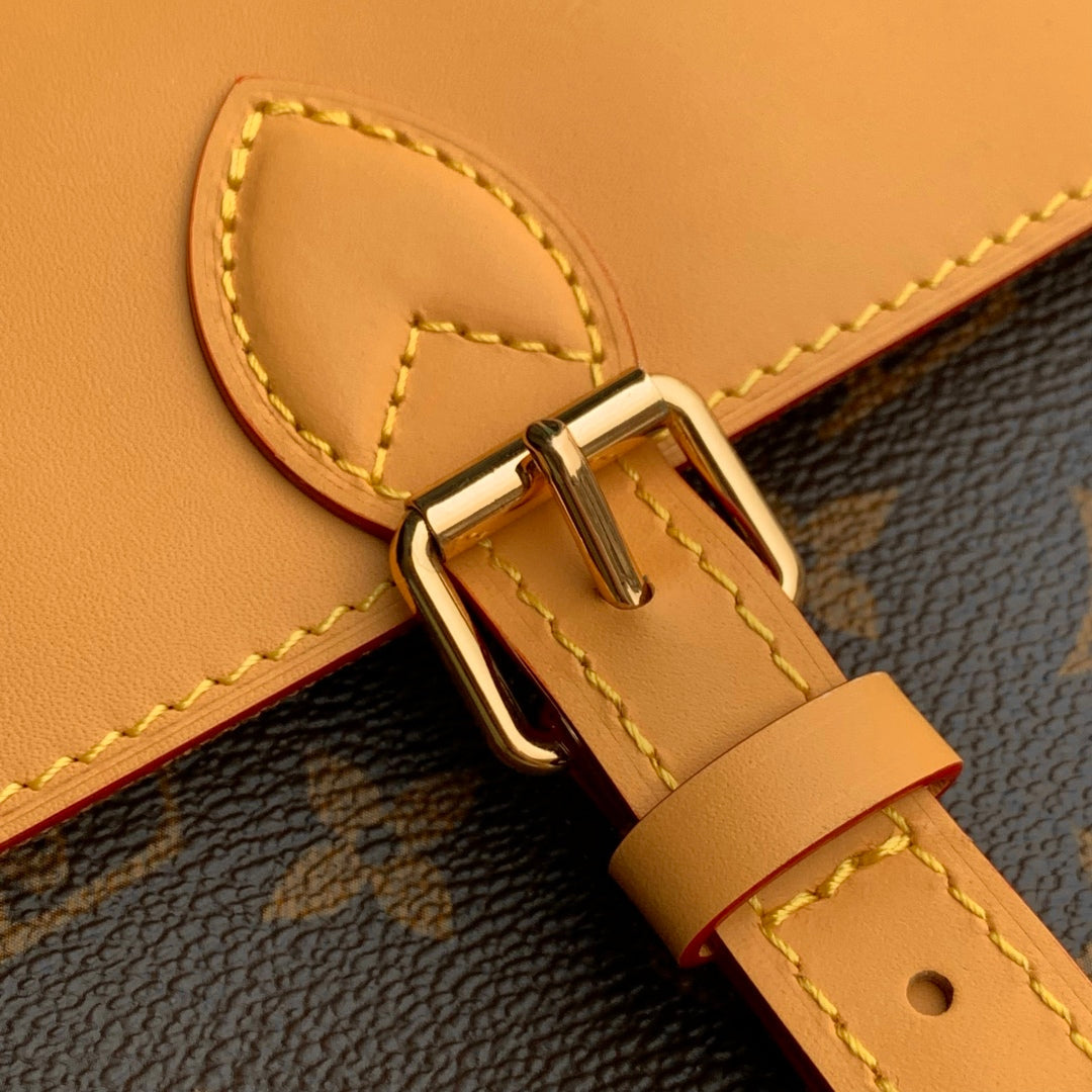 SOHO MM 32 IN BROWN MONOGRAM COATED CANVAS AND CALFSKIN