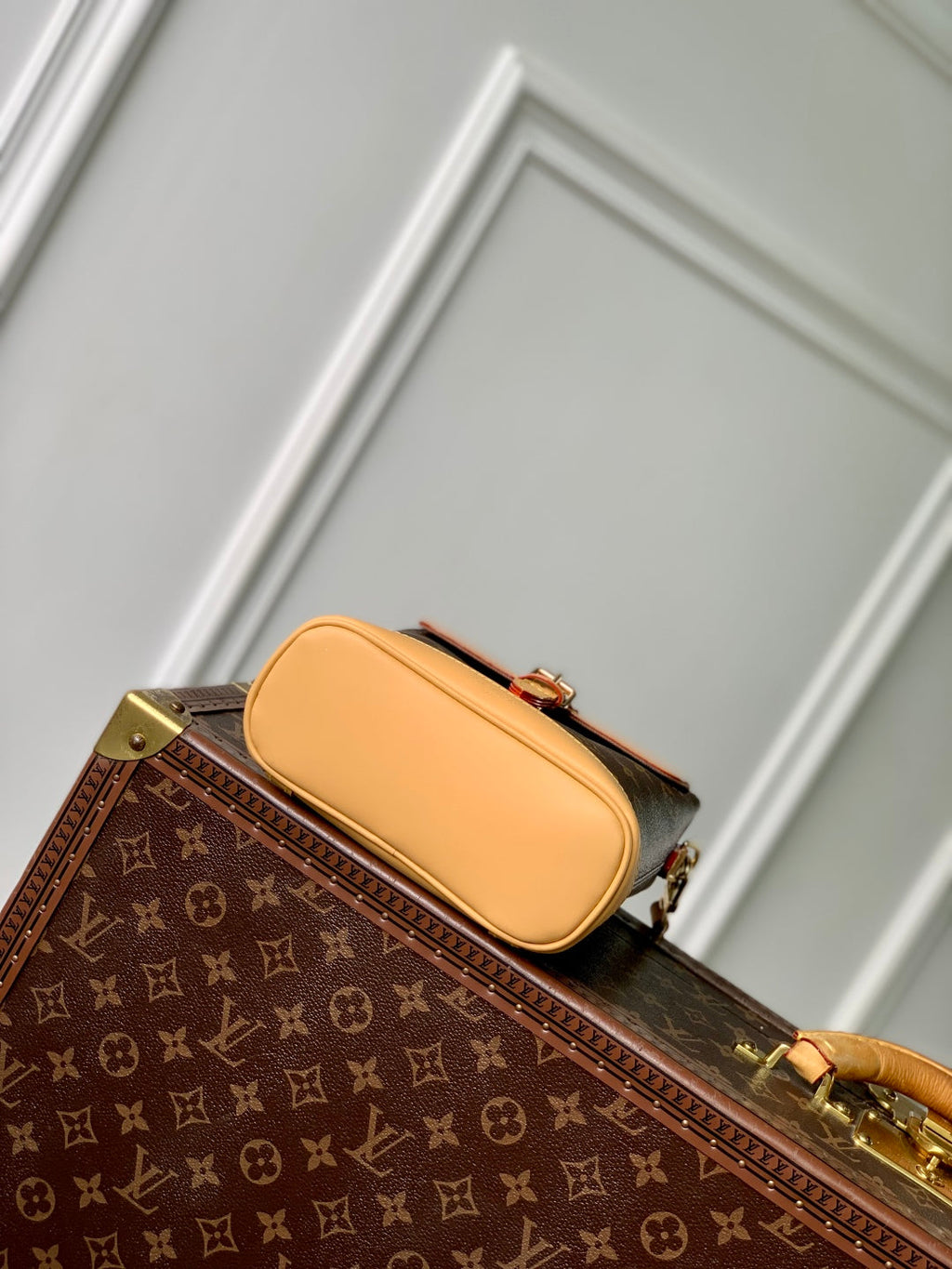 SOHO MINI 23 IN BROWN MONOGRAM COATED CANVAS AND CALFSKIN