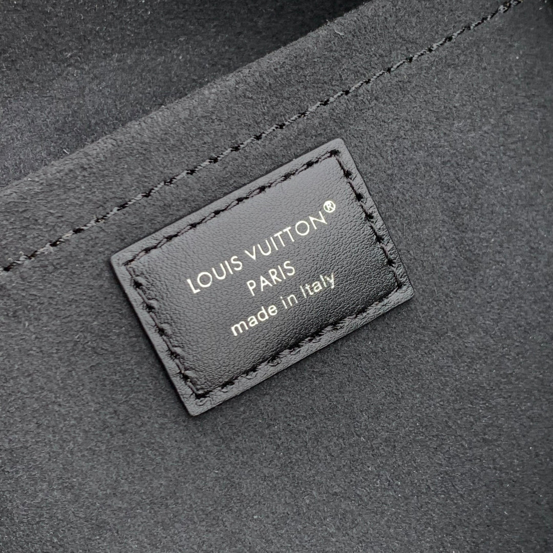 NO WAY VIBE HANDBAG 22.5 IN BLACK LAMBSKIN SILVER HARDWARE