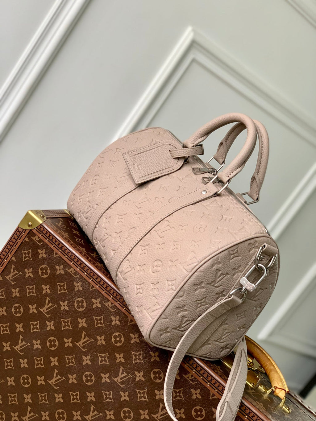 KEEPALL BANDOULIÈRE 34 BAG IN LIGHT BROWN MONOGRAM TAURILLON CALFSKIN