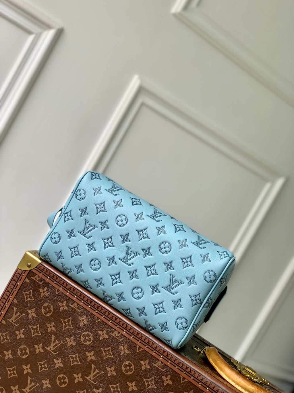 DOPP KIT 28 IN SKY BLUE MONOGRAM SHADOW CALFSKIN EMBOSSED LOGO