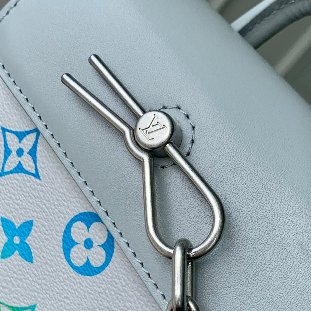 NANO STEAMER 18 IN GREY MONOGRAM ECLIPSE CANVAS MULTICOLOR GRADIANT LOGO