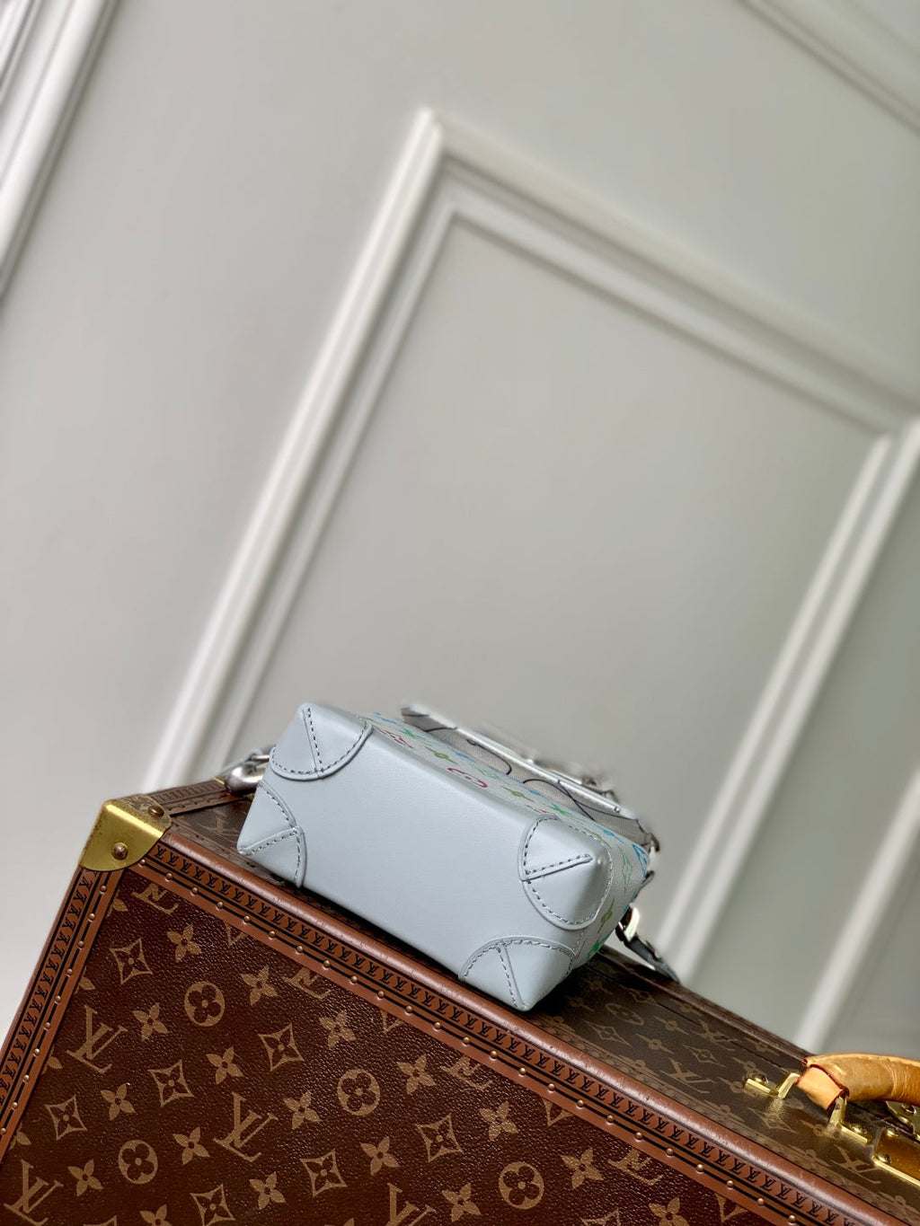 NANO STEAMER 18 IN GREY MONOGRAM ECLIPSE CANVAS MULTICOLOR GRADIANT LOGO