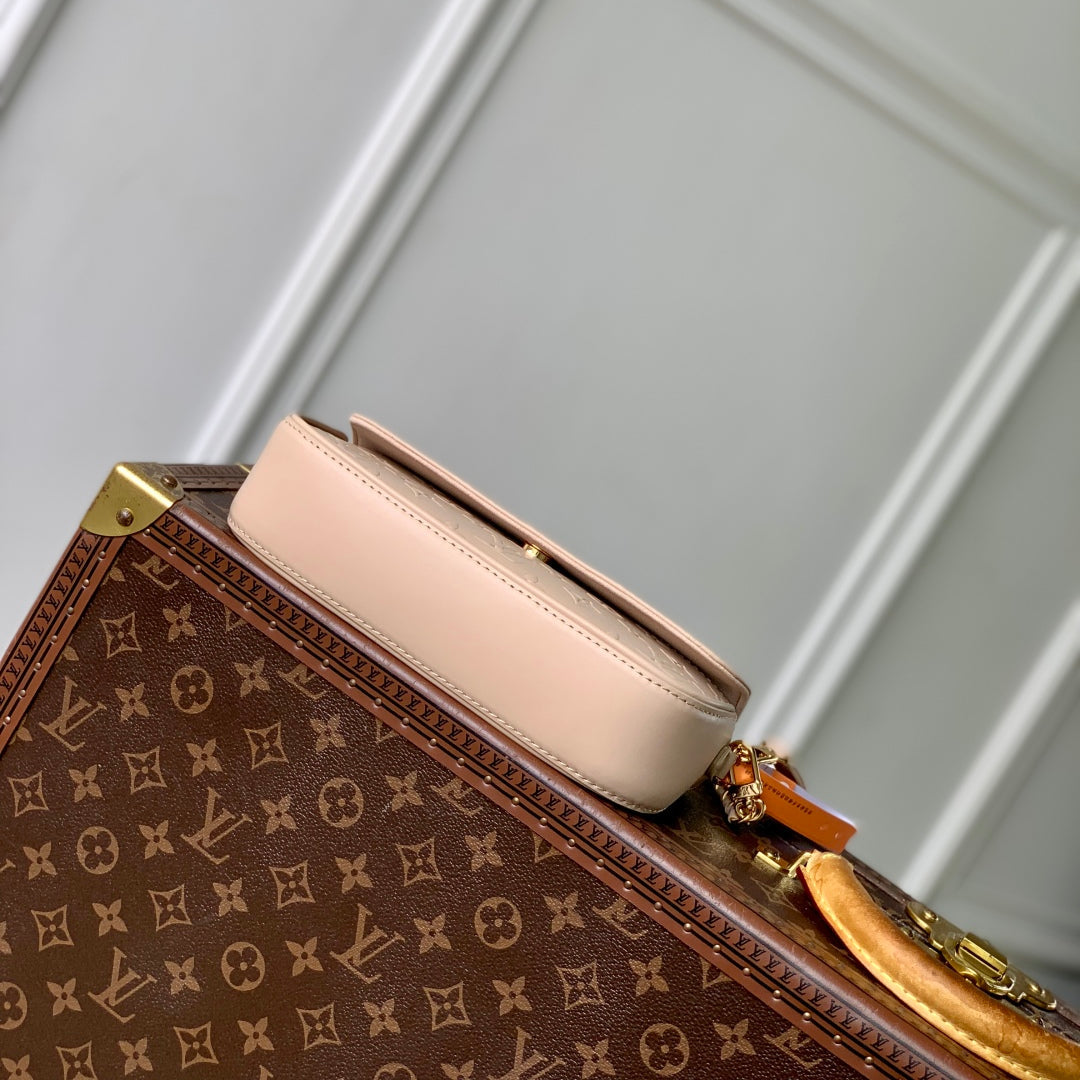 WALLET ON CHAIN IVY 23 IN BEIGE MONOGRAM REVERSE CANVAS EMBOSSED LOGO