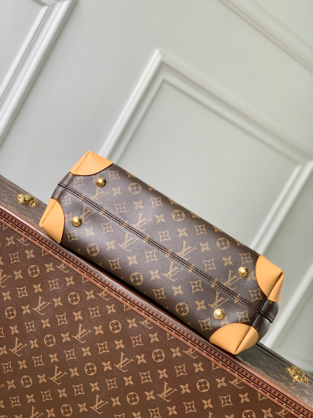 HIDE AWAY MM 36 IN BROWN MONOGRAM COATED CANVAS AND CALFSKIN