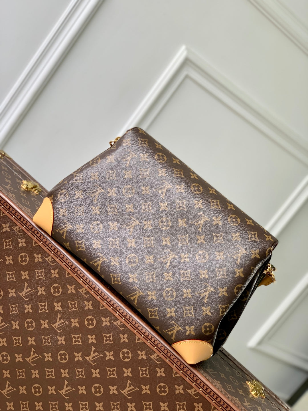 HIDE AWAY MM 36 IN BROWN MONOGRAM COATED CANVAS AND CALFSKIN