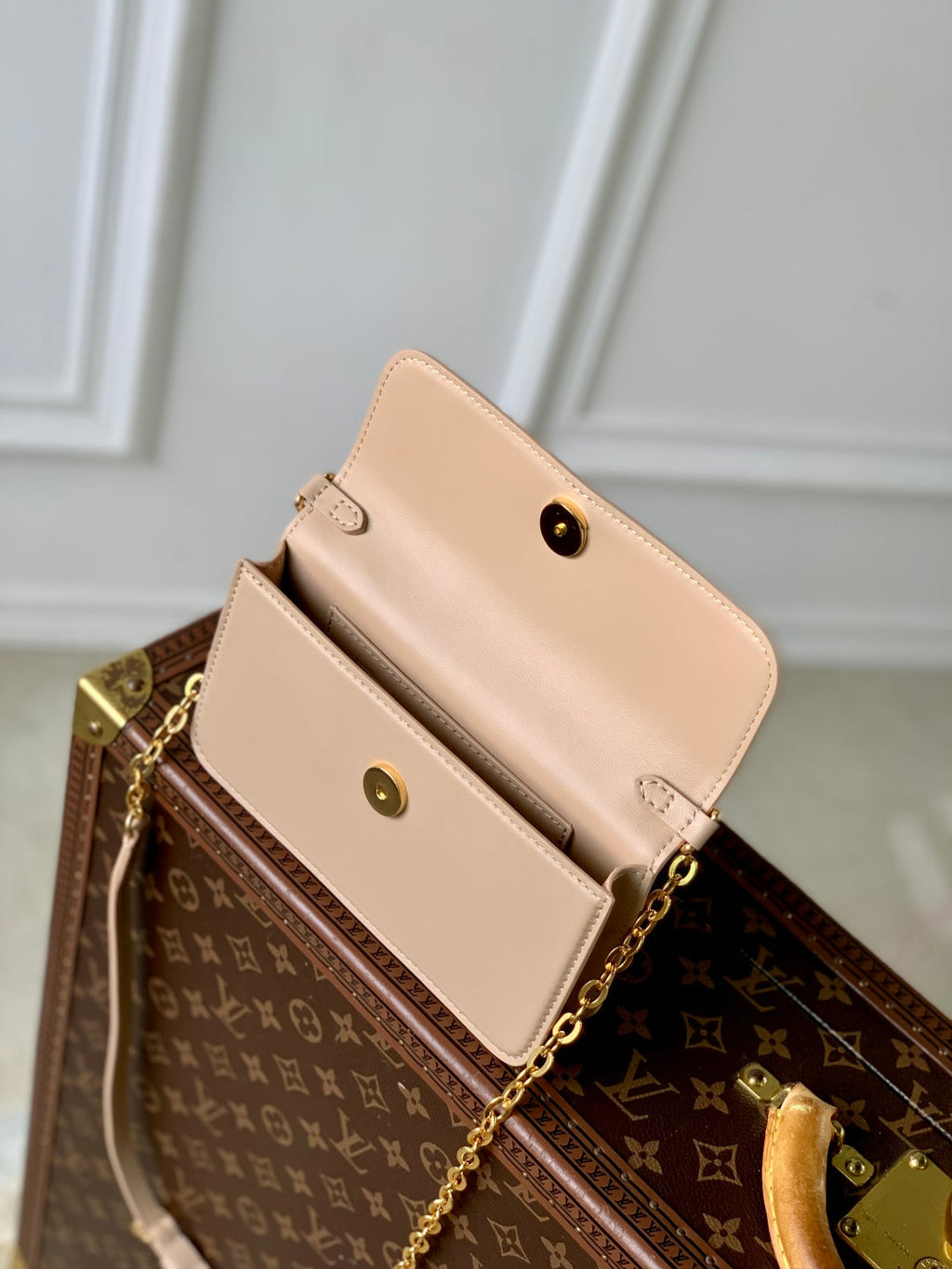 WALLET ON CHAIN BLOOM 20 IN BEIGE CALFSKIN