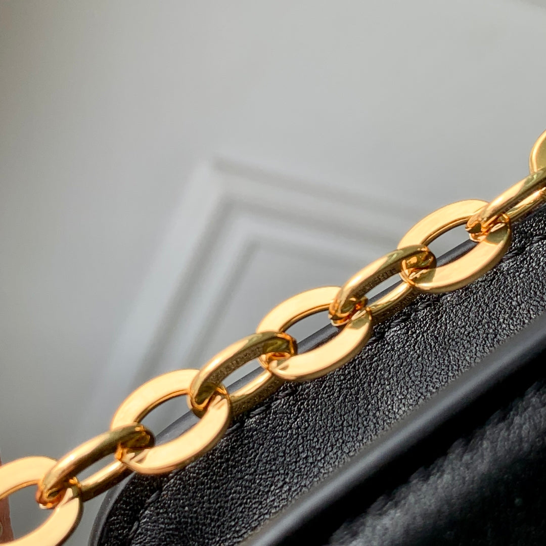 WALLET ON CHAIN BLOOM 20 IN BLACK CALFSKIN