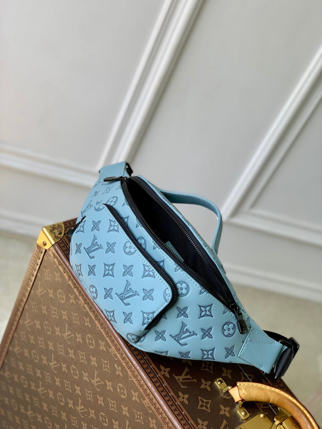 RUSH BUMBAG 30 IN SKY BLUE MONOGRAM SHADOW CALFSKIN