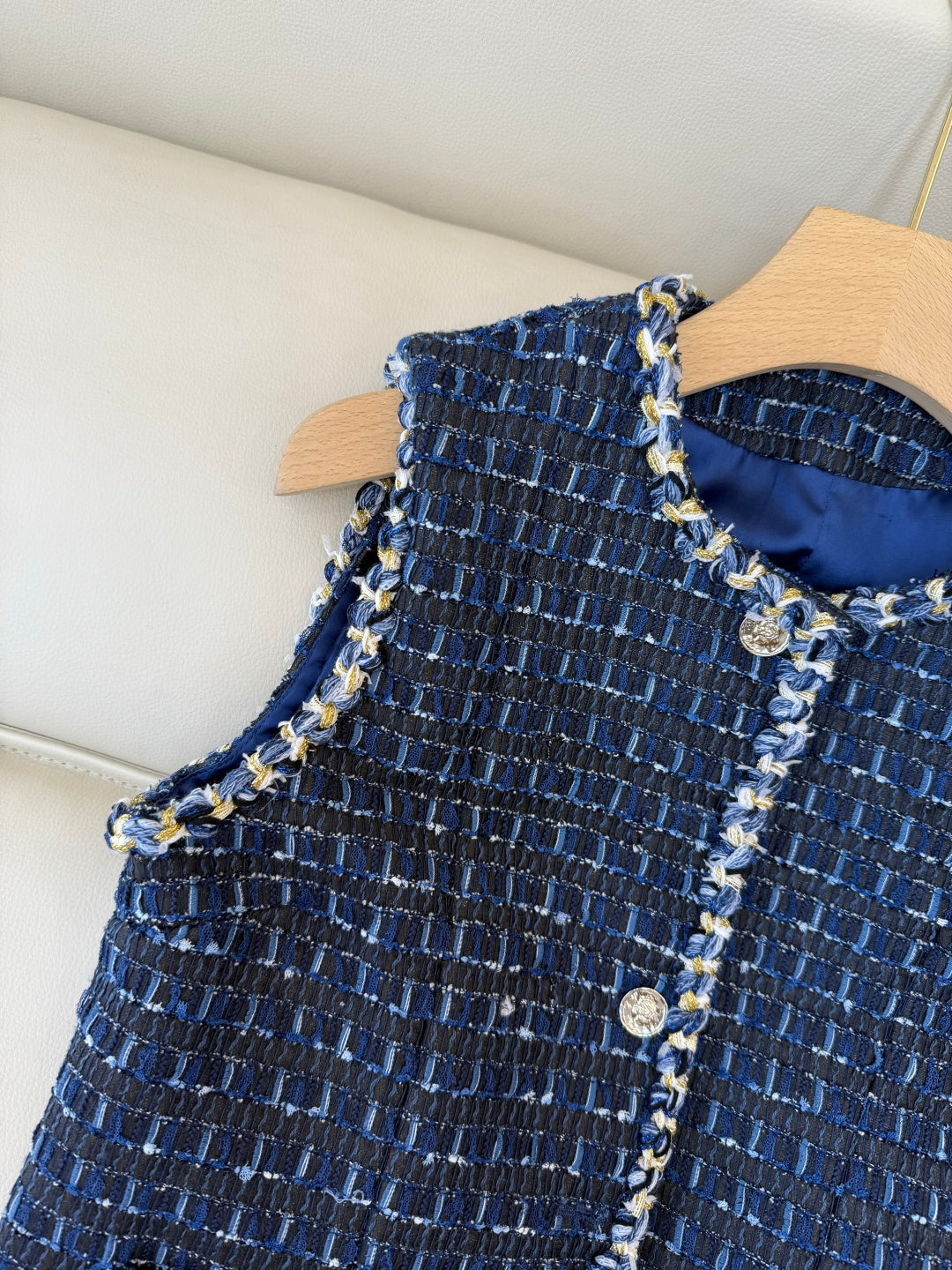 CHANEL 25S TWEED SLEEVELESS VEST 491