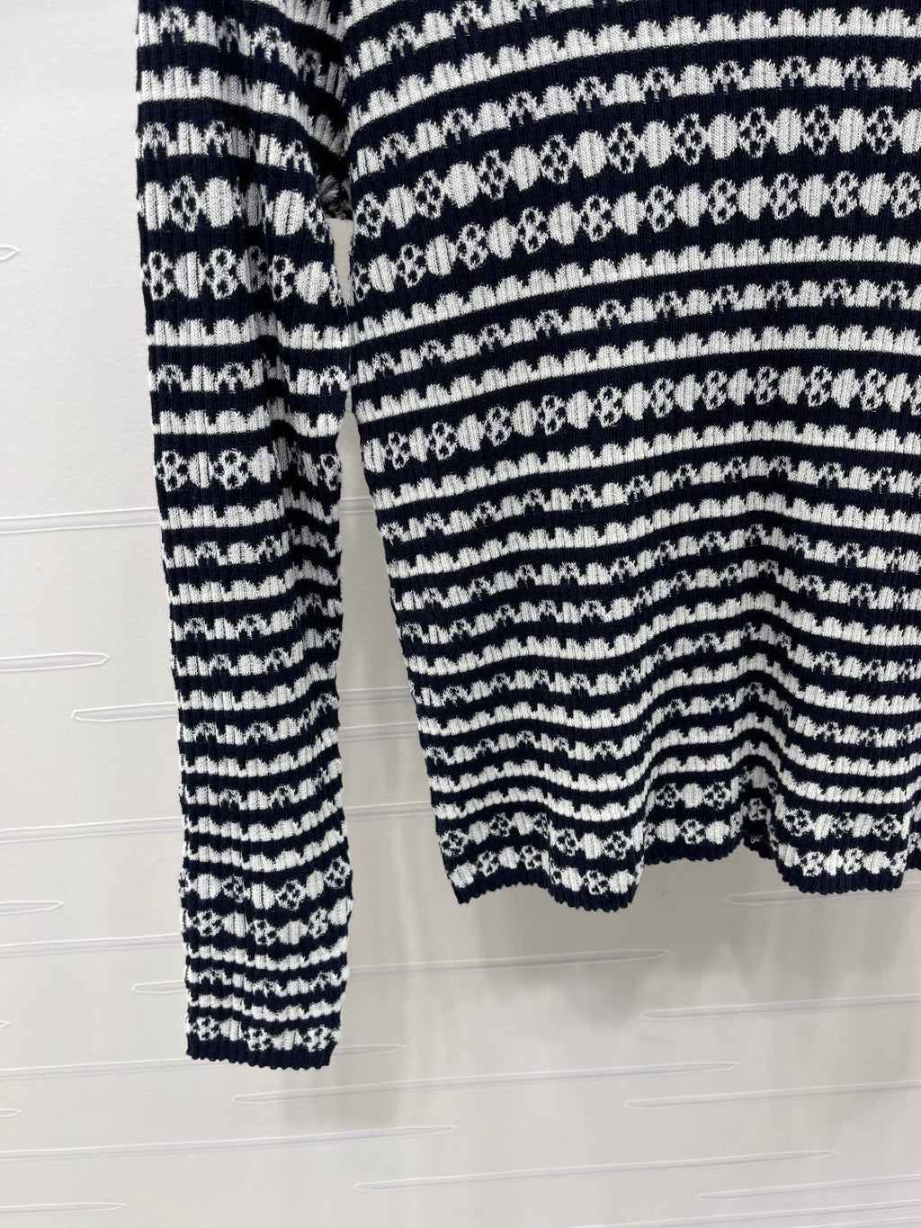 LV 25S SWEATER 0020