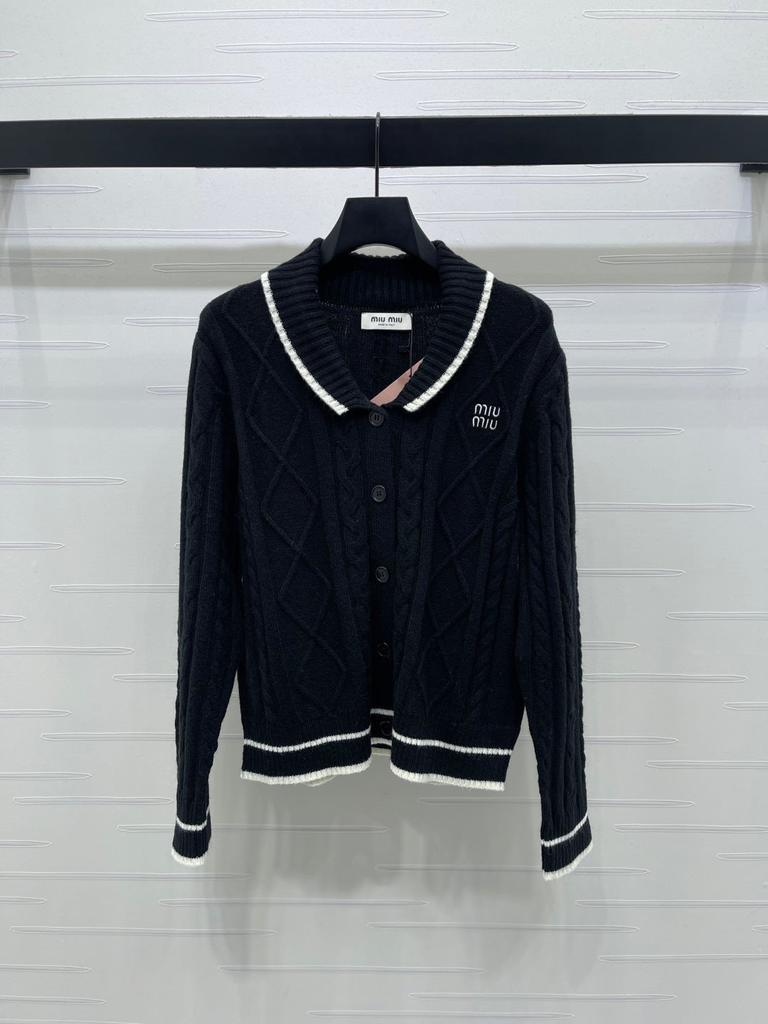 MIUMIU CARDIGAN STYLE 813