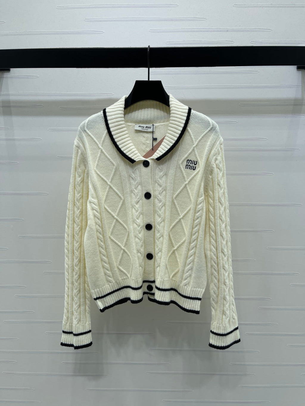 MIUMIU CARDIGAN STYLE 812
