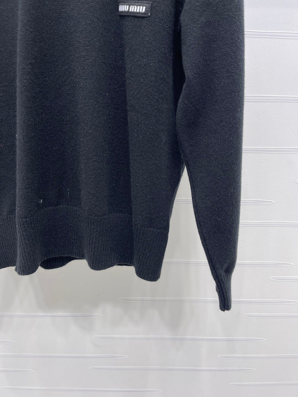 MIUMIU LACE-COLLAR SWEATER STYLE 816