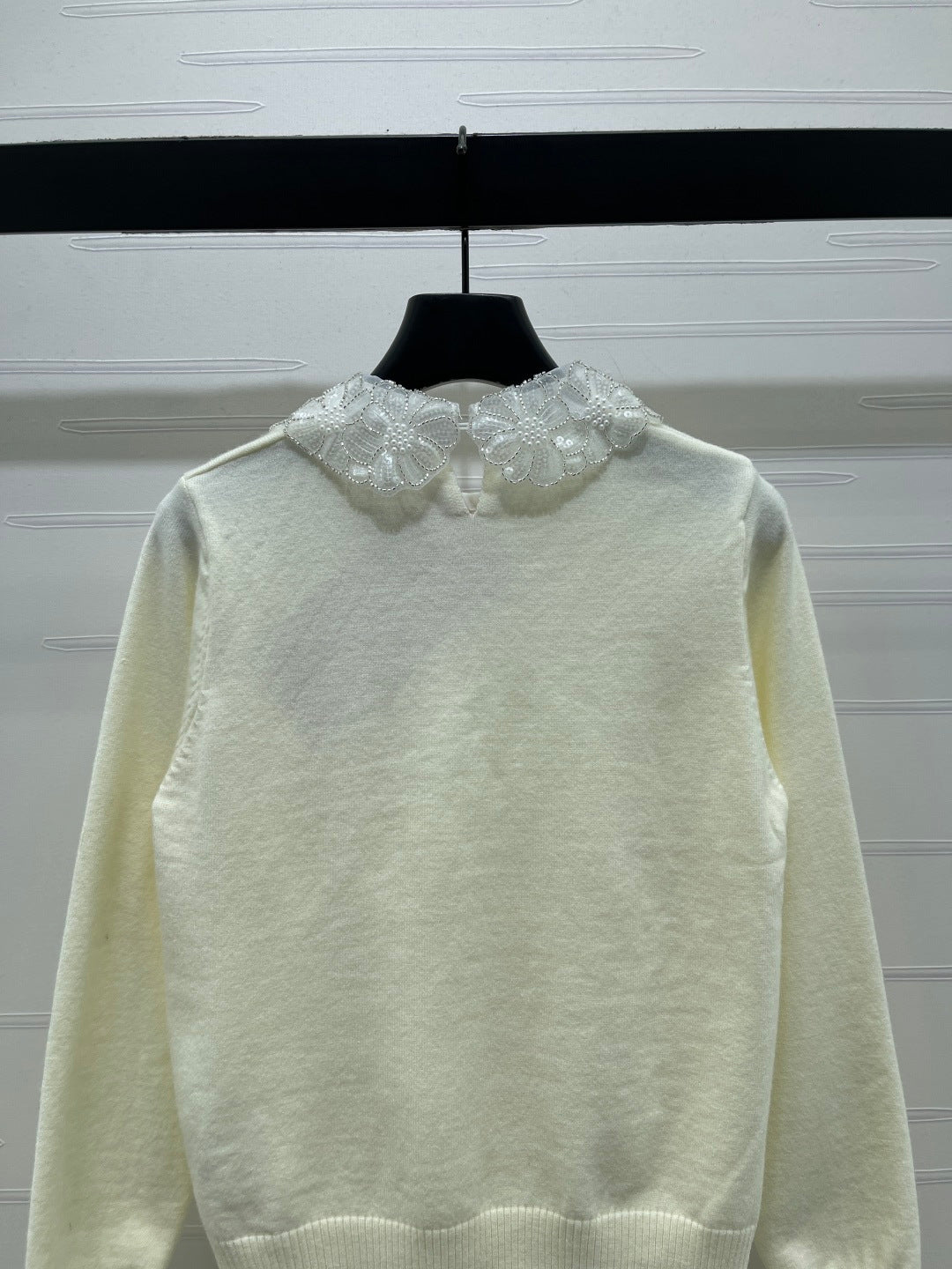 MIUMIU LACE-COLLAR SWEATER STYLE 815