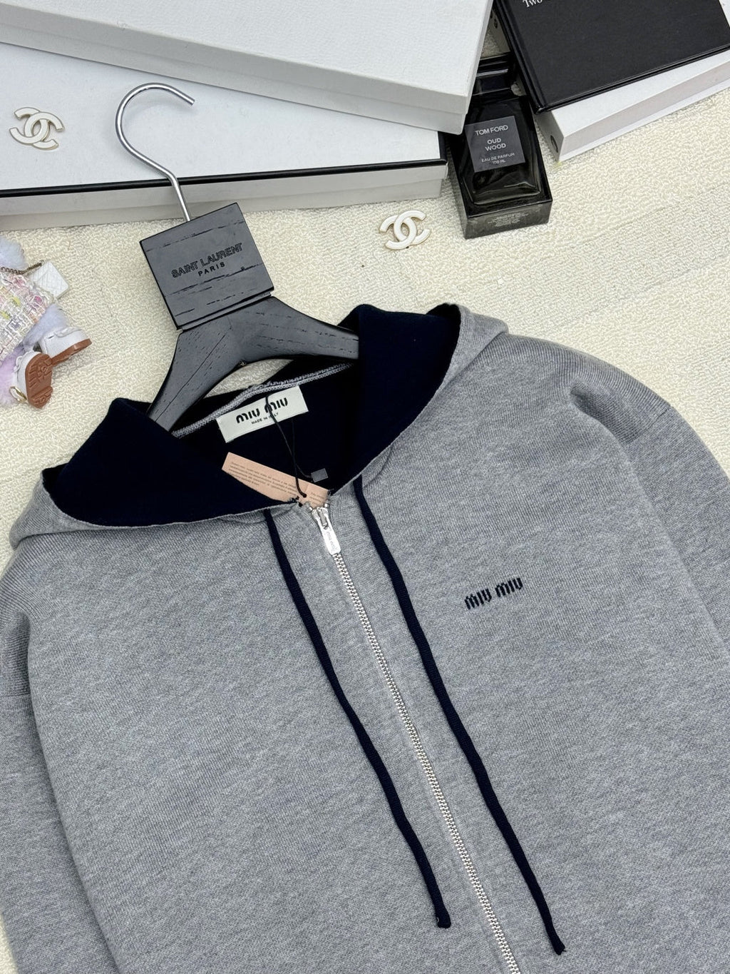 MIUMIU CARDIGAN STYLE 810