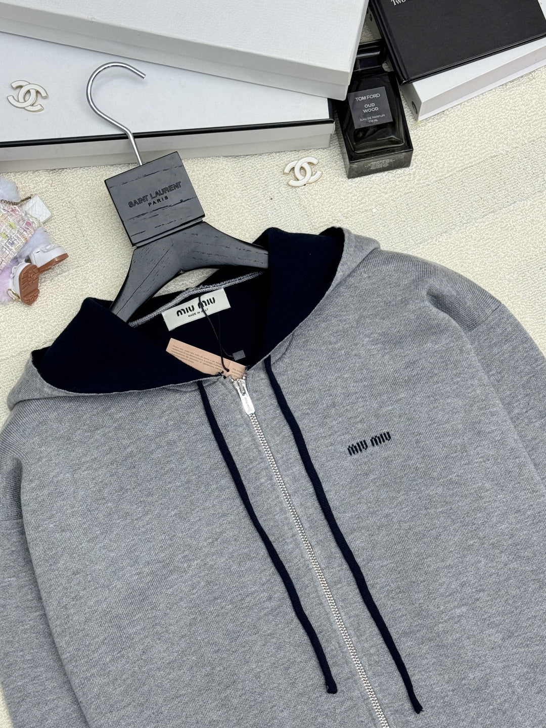 MIUMIU CARDIGAN STYLE 810